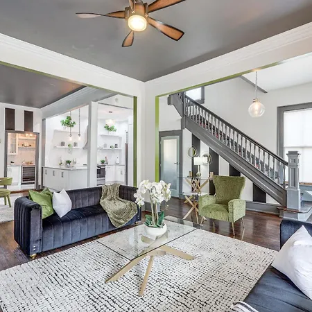 Stylish Home In Springfield Historic District!